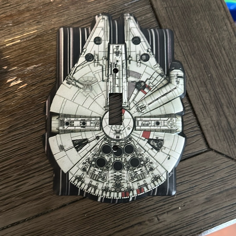 Millennium Falcon light switch cover 💡